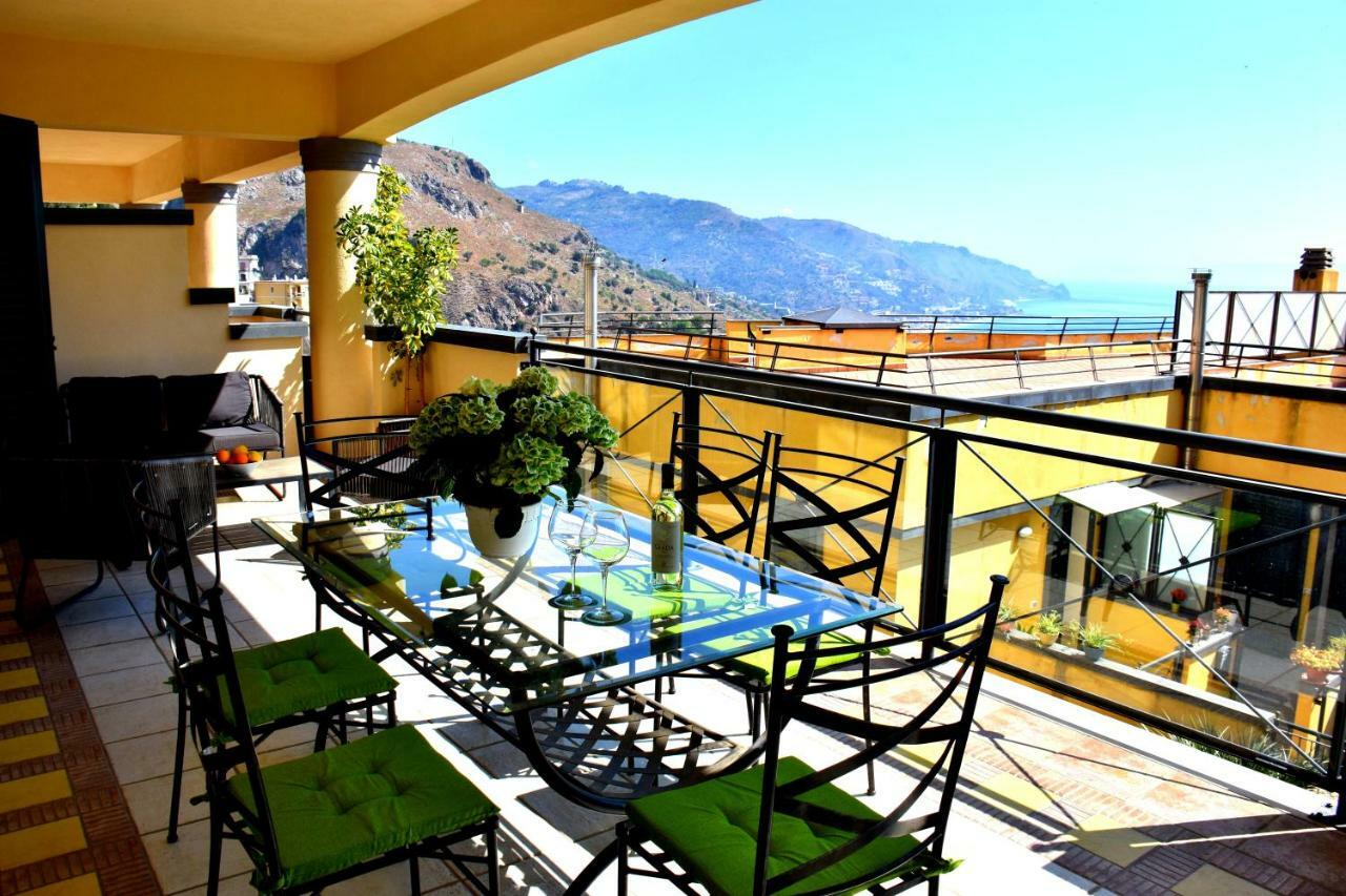 Taormina Sunny Apartment - Taormina Holidays ภายนอก รูปภาพ
